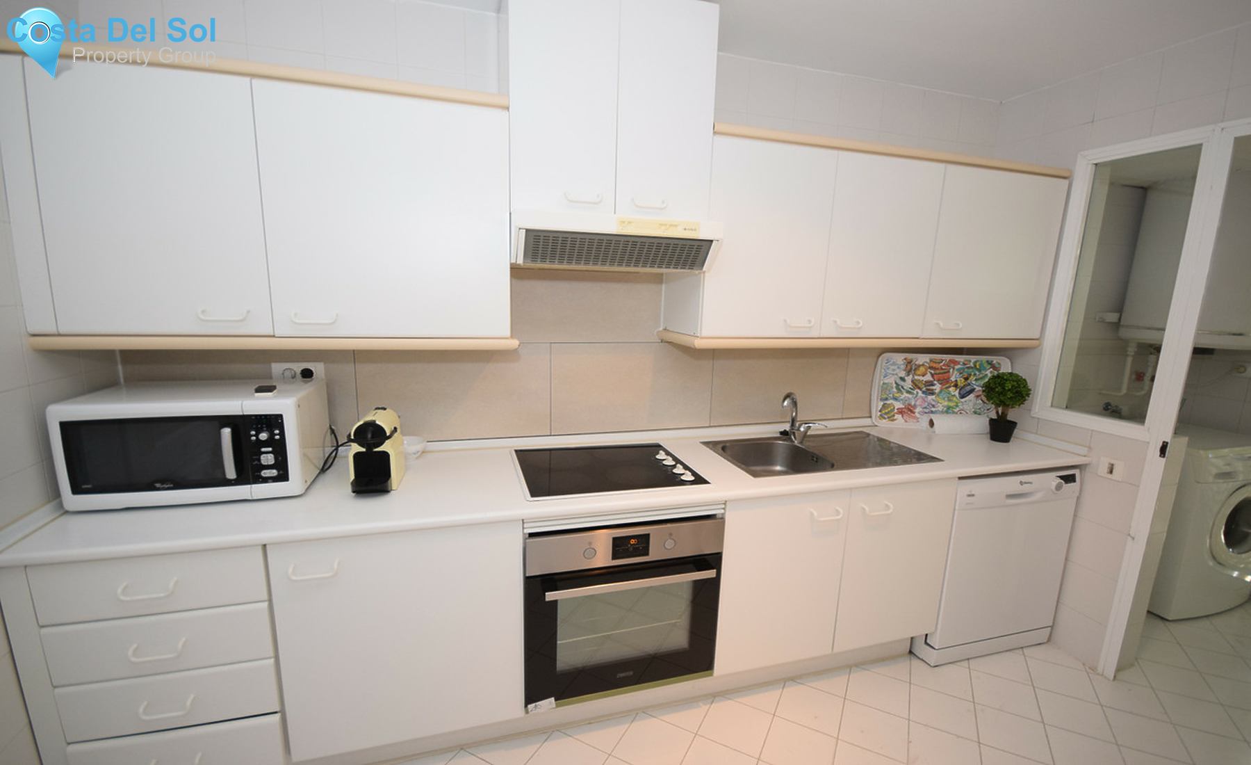 Middle Floor Apartment in Estepona-1556491