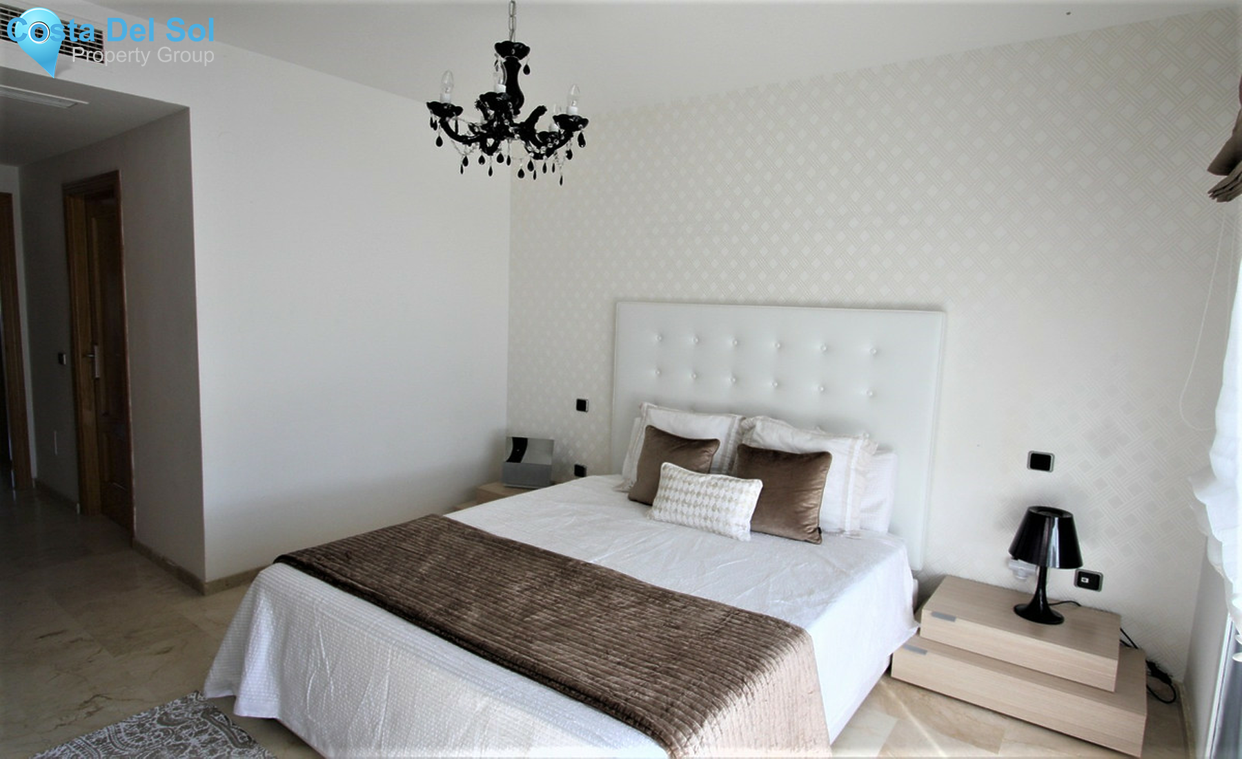 Middle Floor Apartment in Estepona-1557171