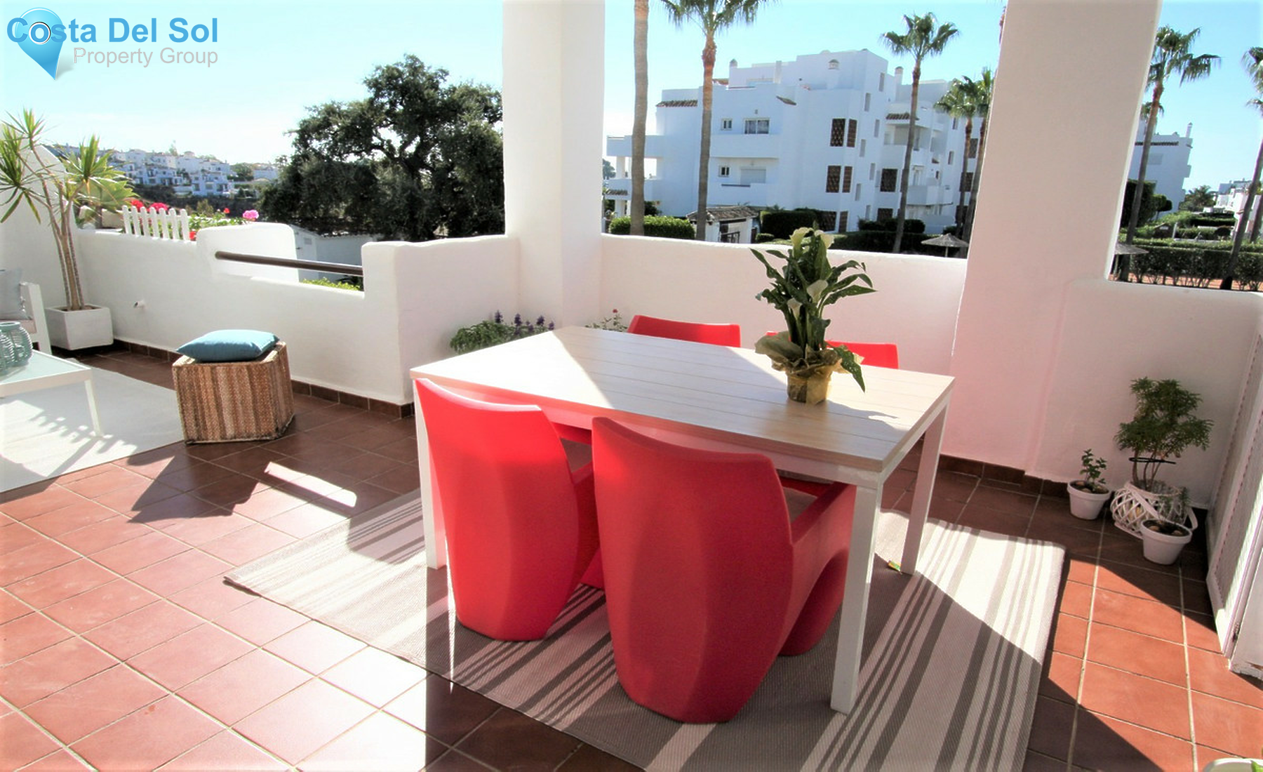 Middle Floor Apartment in Estepona-1557175