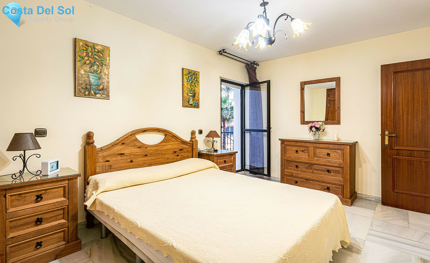 Middle Floor Apartment in Estepona-1558168