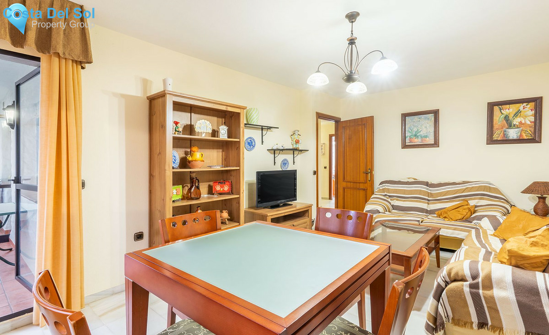 Middle Floor Apartment in Estepona-1558169