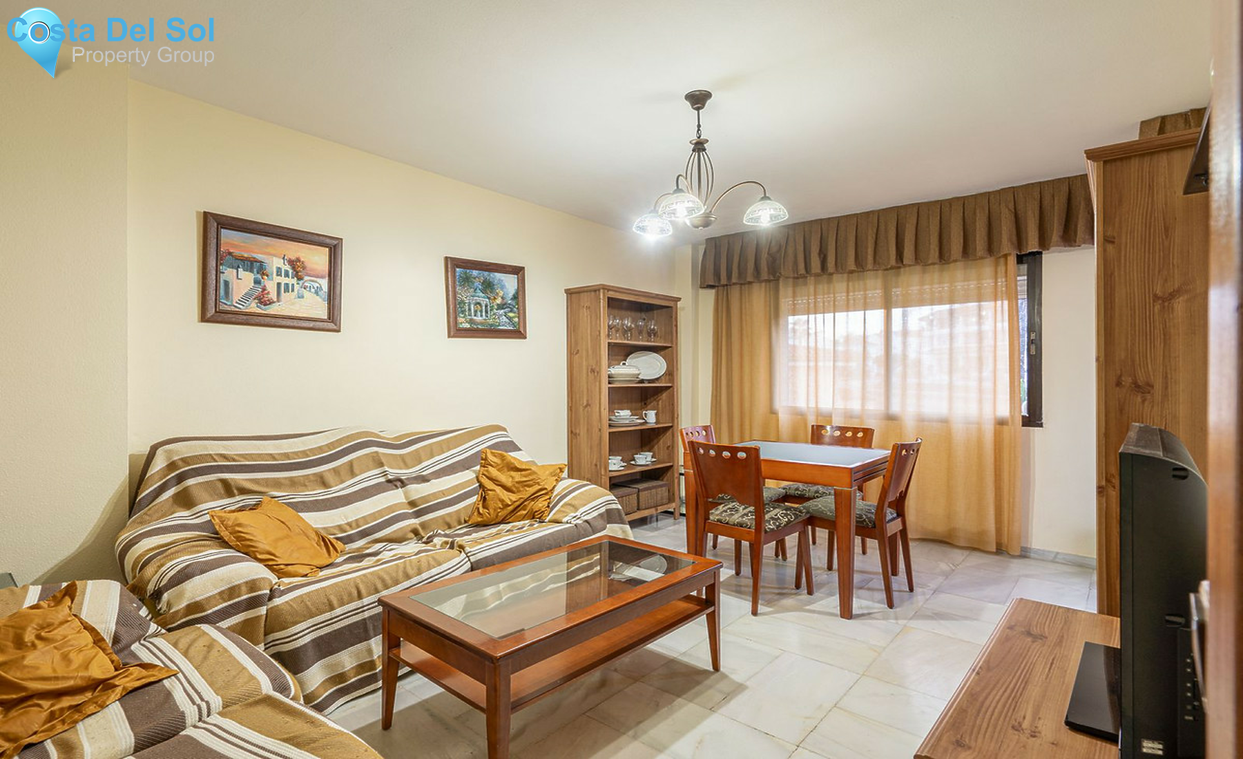 Middle Floor Apartment in Estepona-1558158