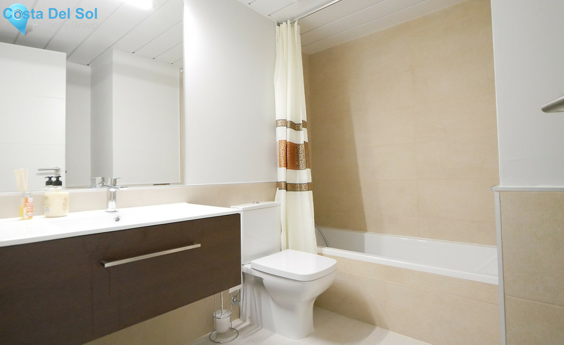 Middle Floor Apartment in Estepona-710899