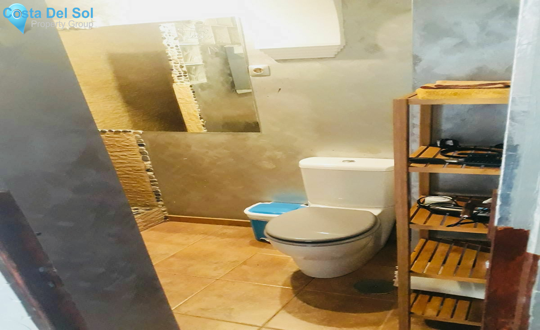 Middle Floor Apartment in Estepona-1137297