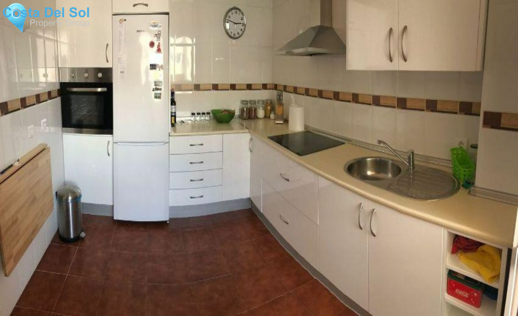 Middle Floor Apartment in Estepona-1139558