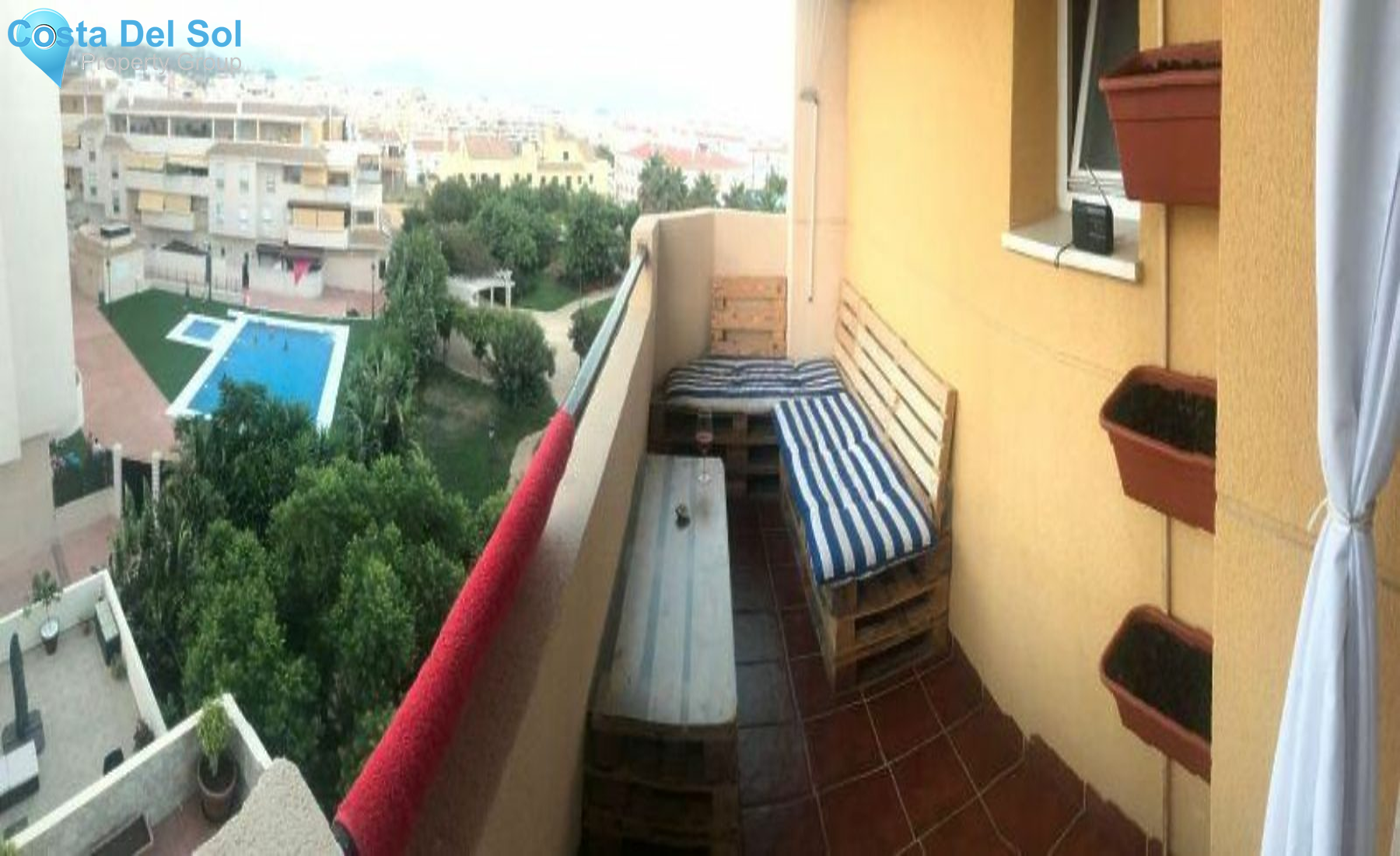 Middle Floor Apartment in Estepona-1139560
