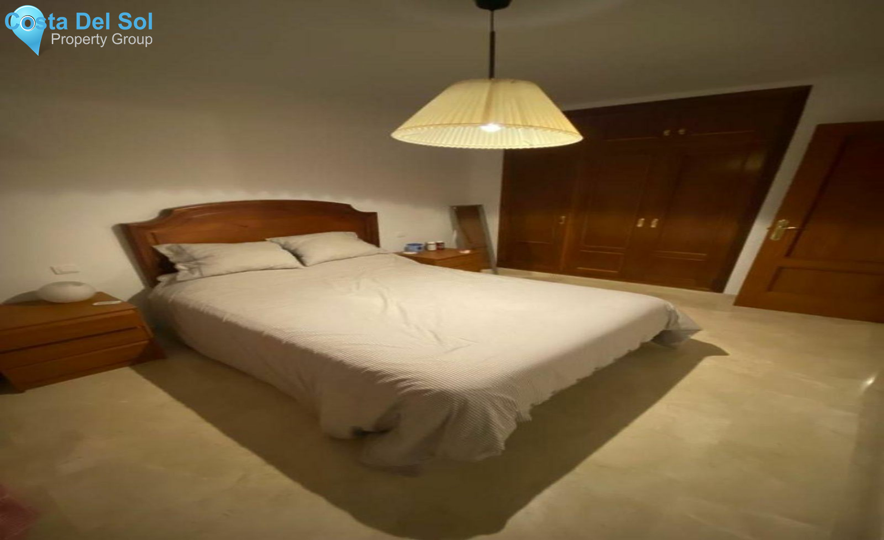 Middle Floor Apartment in Estepona-1139564