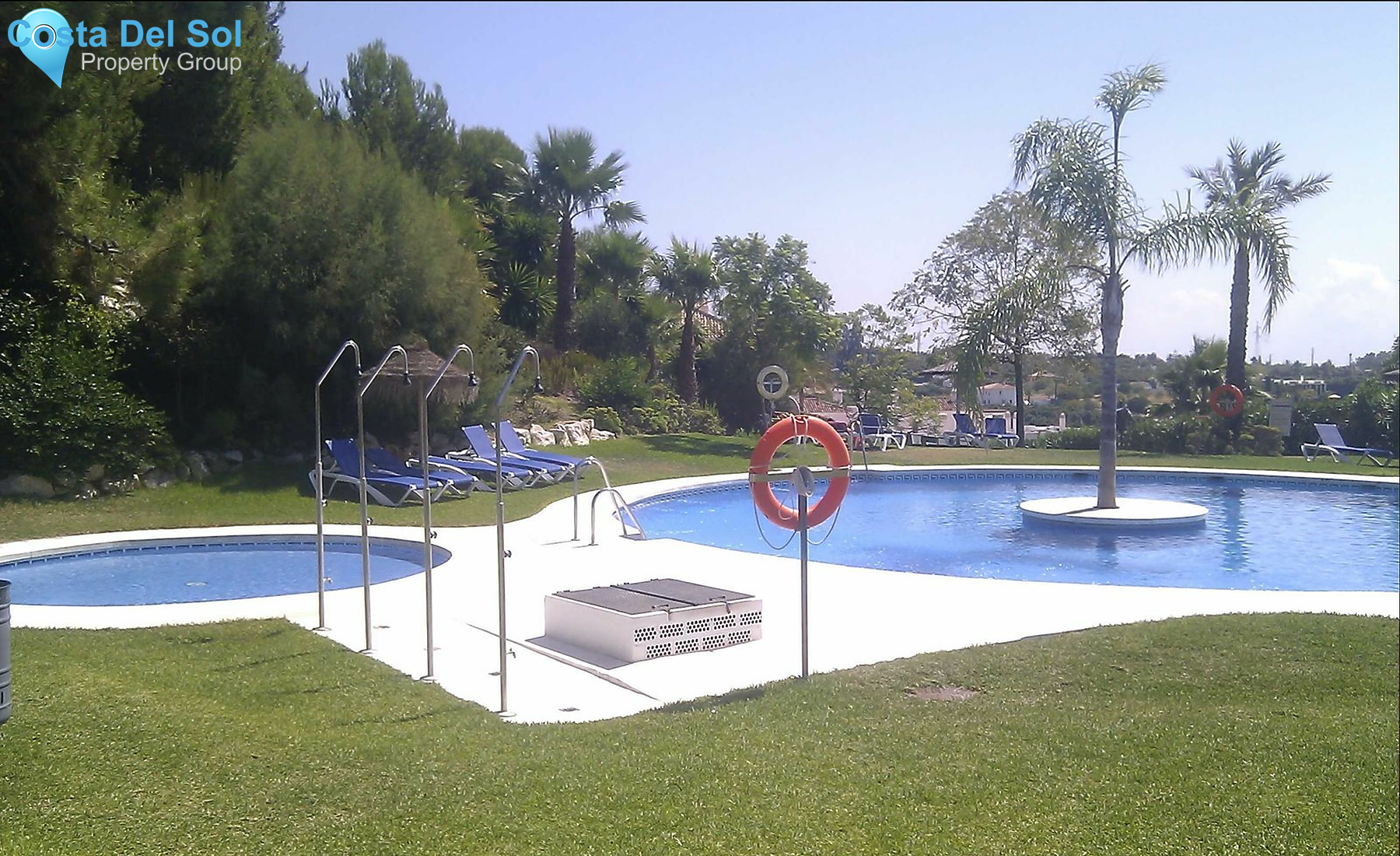Middle Floor Apartment in Estepona-1141719
