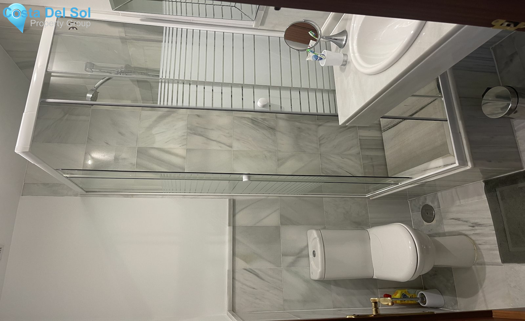 Middle Floor Apartment in Estepona-1147907