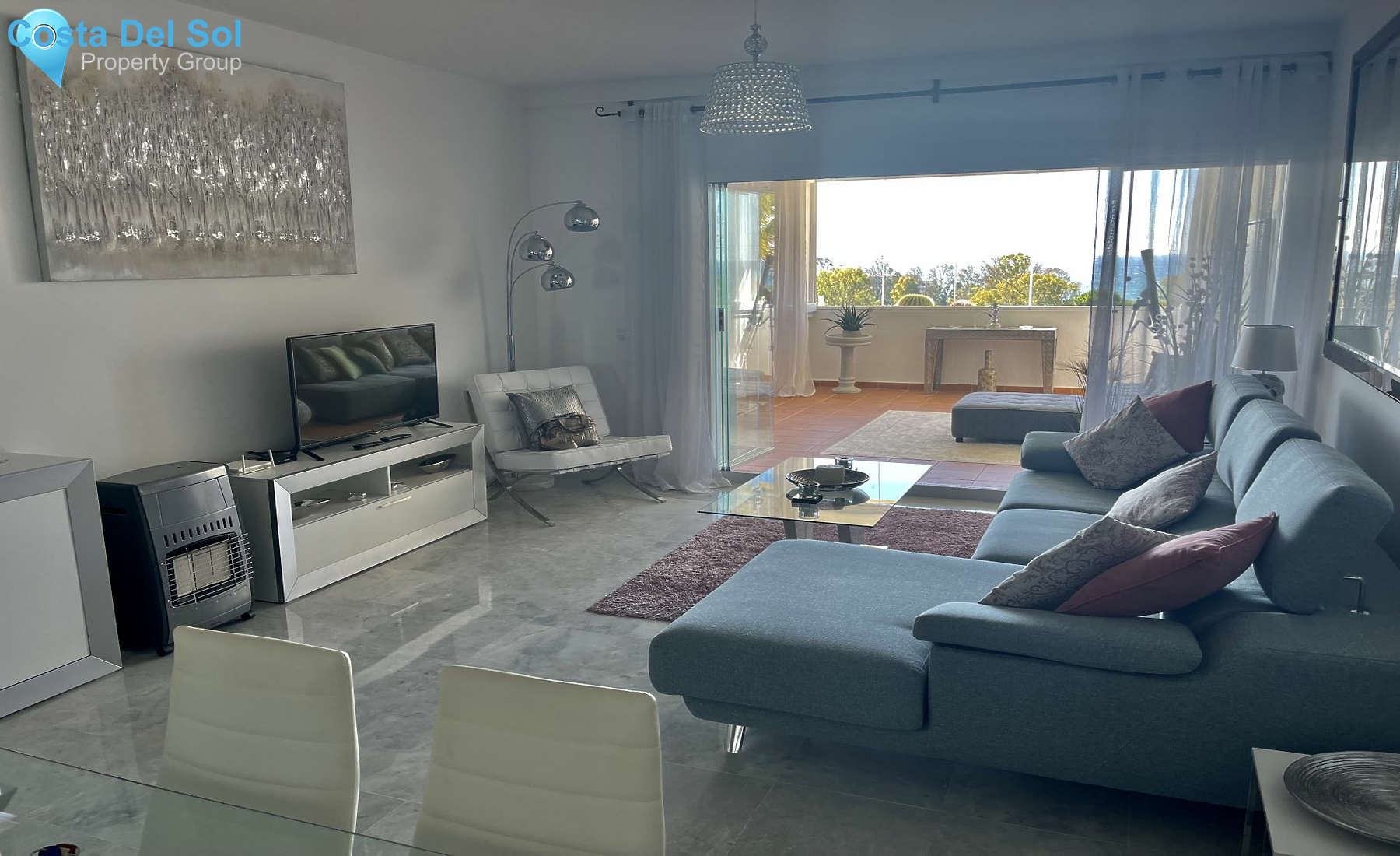 Middle Floor Apartment in Estepona-1147909