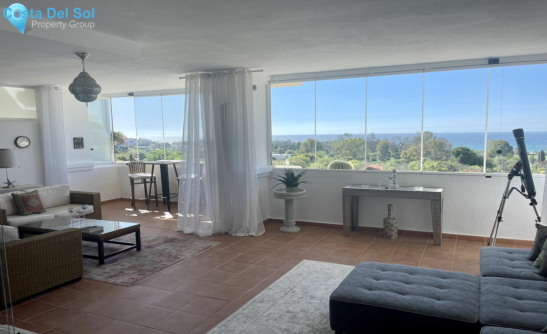 Middle Floor Apartment in Estepona-1147898