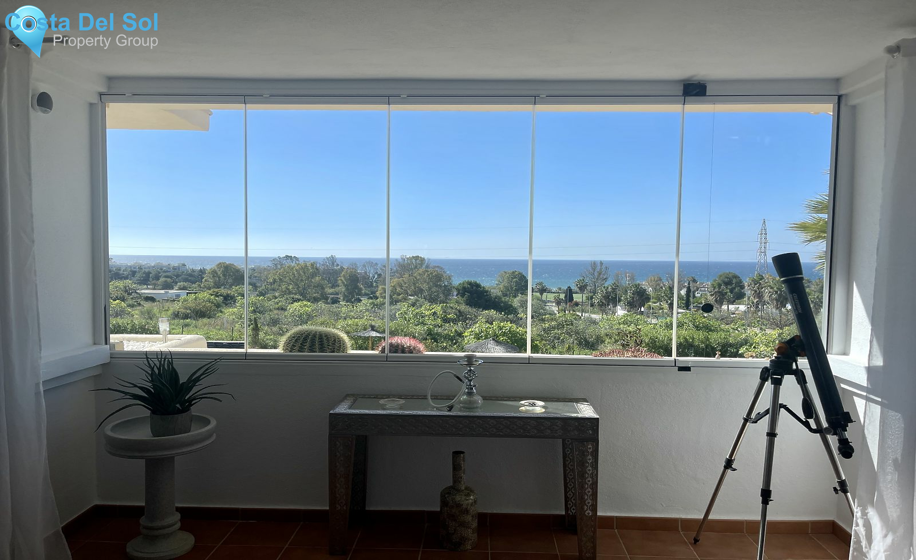 Middle Floor Apartment in Estepona-1147899