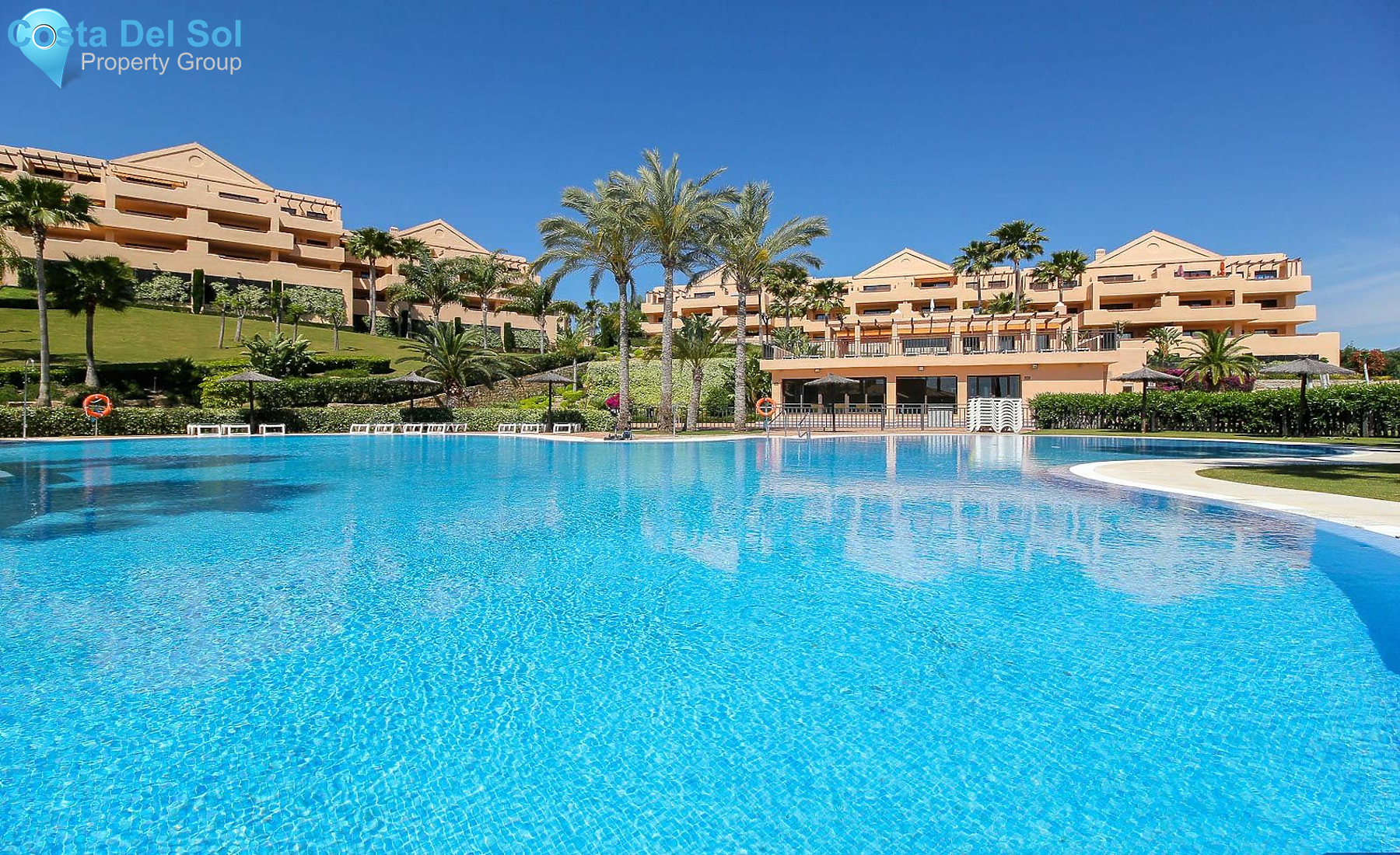 Middle Floor Apartment in Estepona