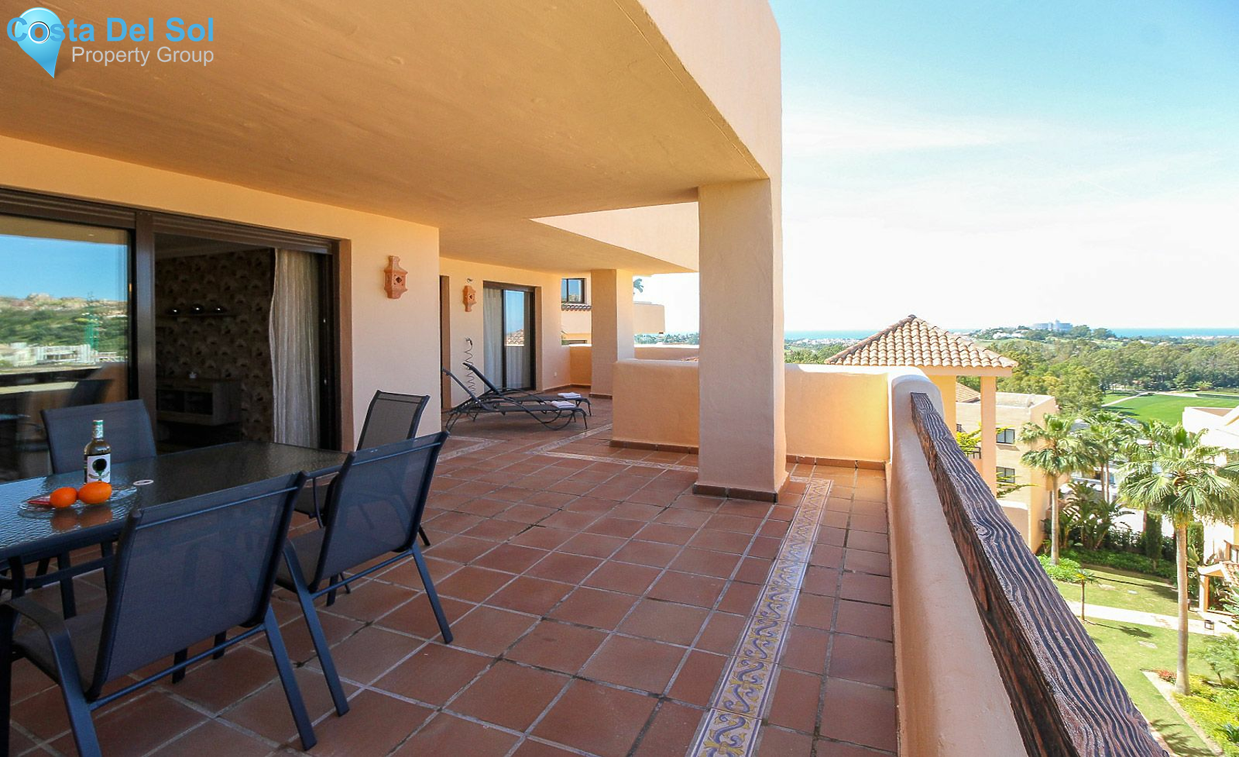 Middle Floor Apartment in Estepona-1152215
