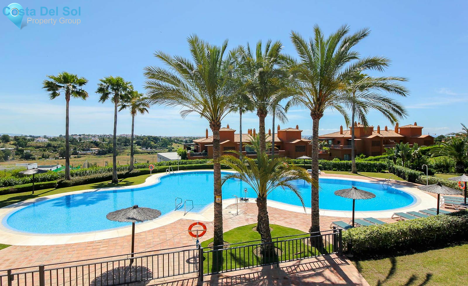 Middle Floor Apartment in Estepona-1152208