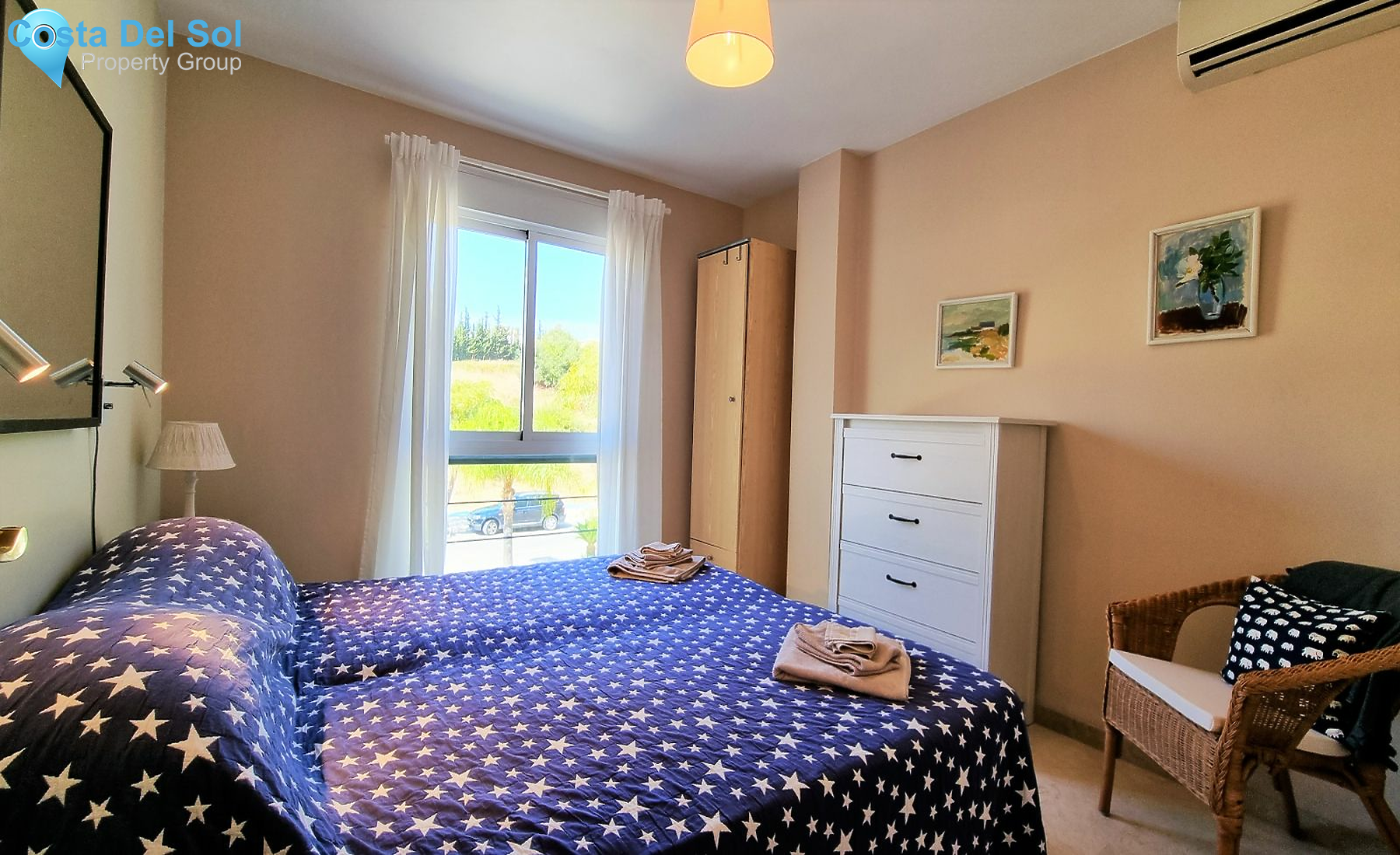 Middle Floor Apartment in Estepona-1155549