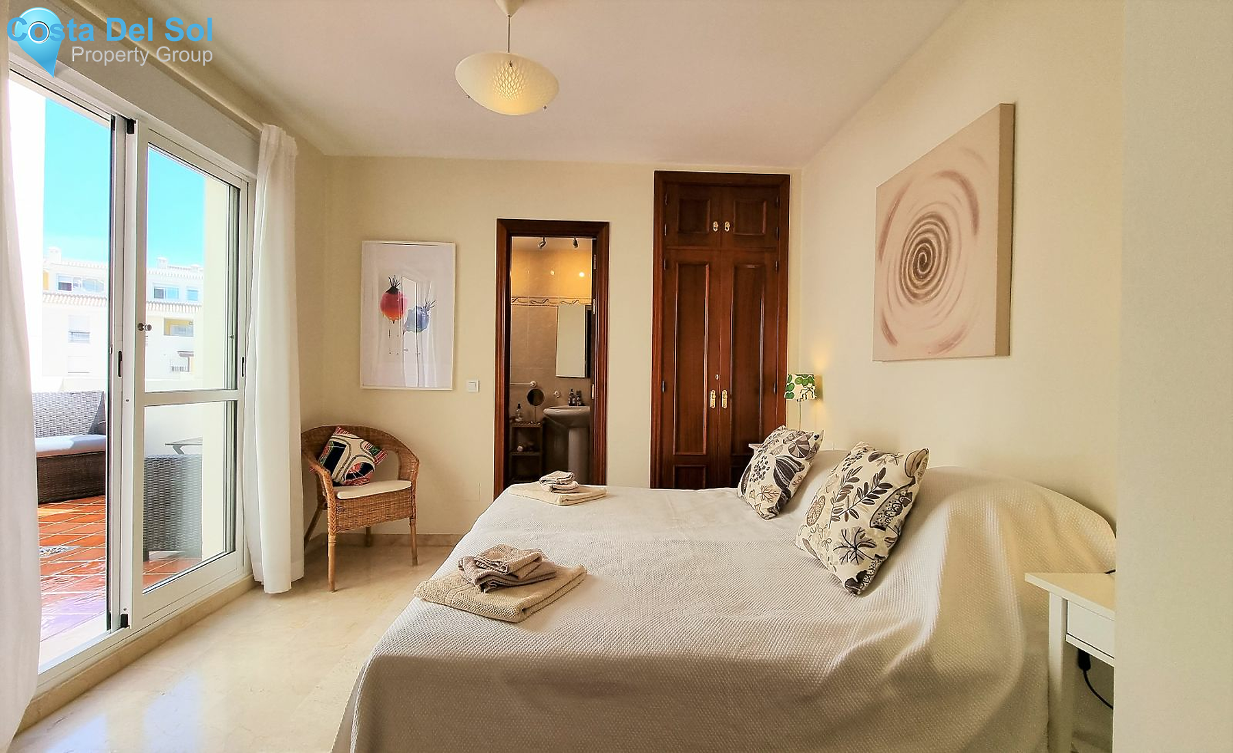 Middle Floor Apartment in Estepona-1155551