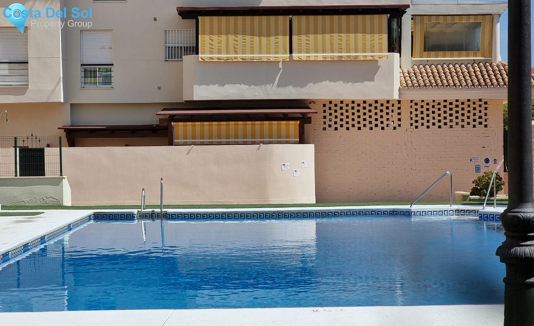 Middle Floor Apartment in Estepona-1155556
