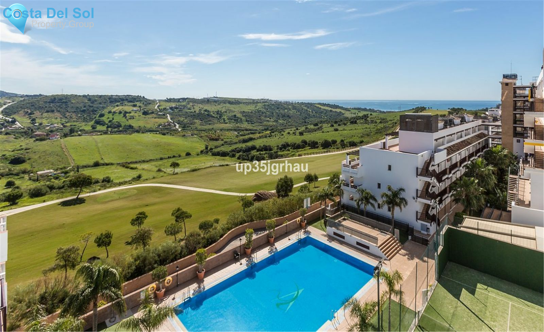 Middle Floor Apartment in Estepona
