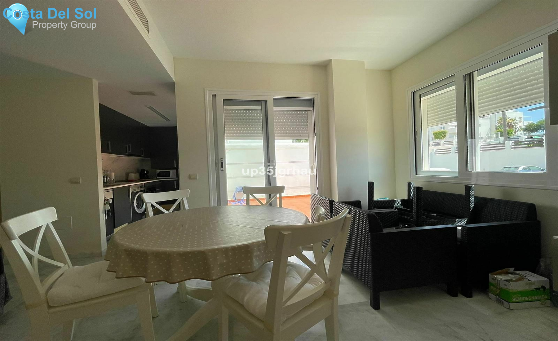 Middle Floor Apartment in Estepona-1158583