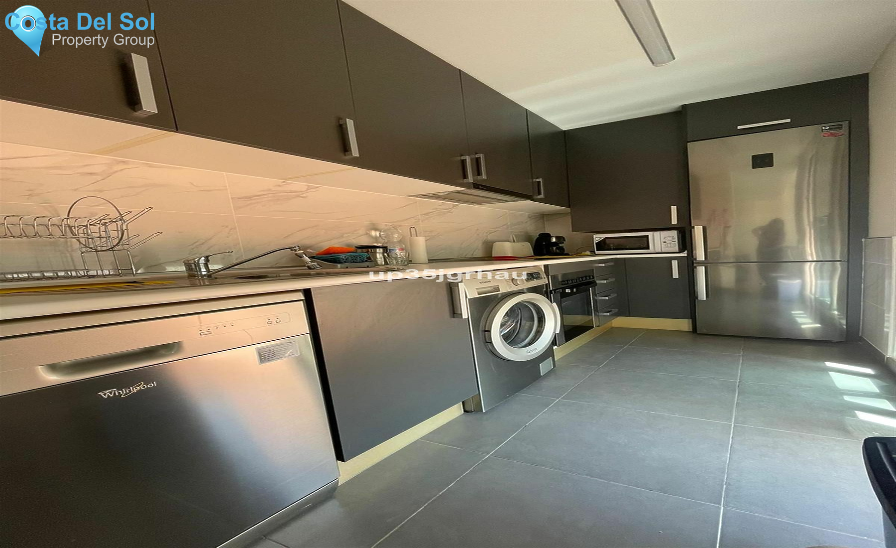 Middle Floor Apartment in Estepona-1158584
