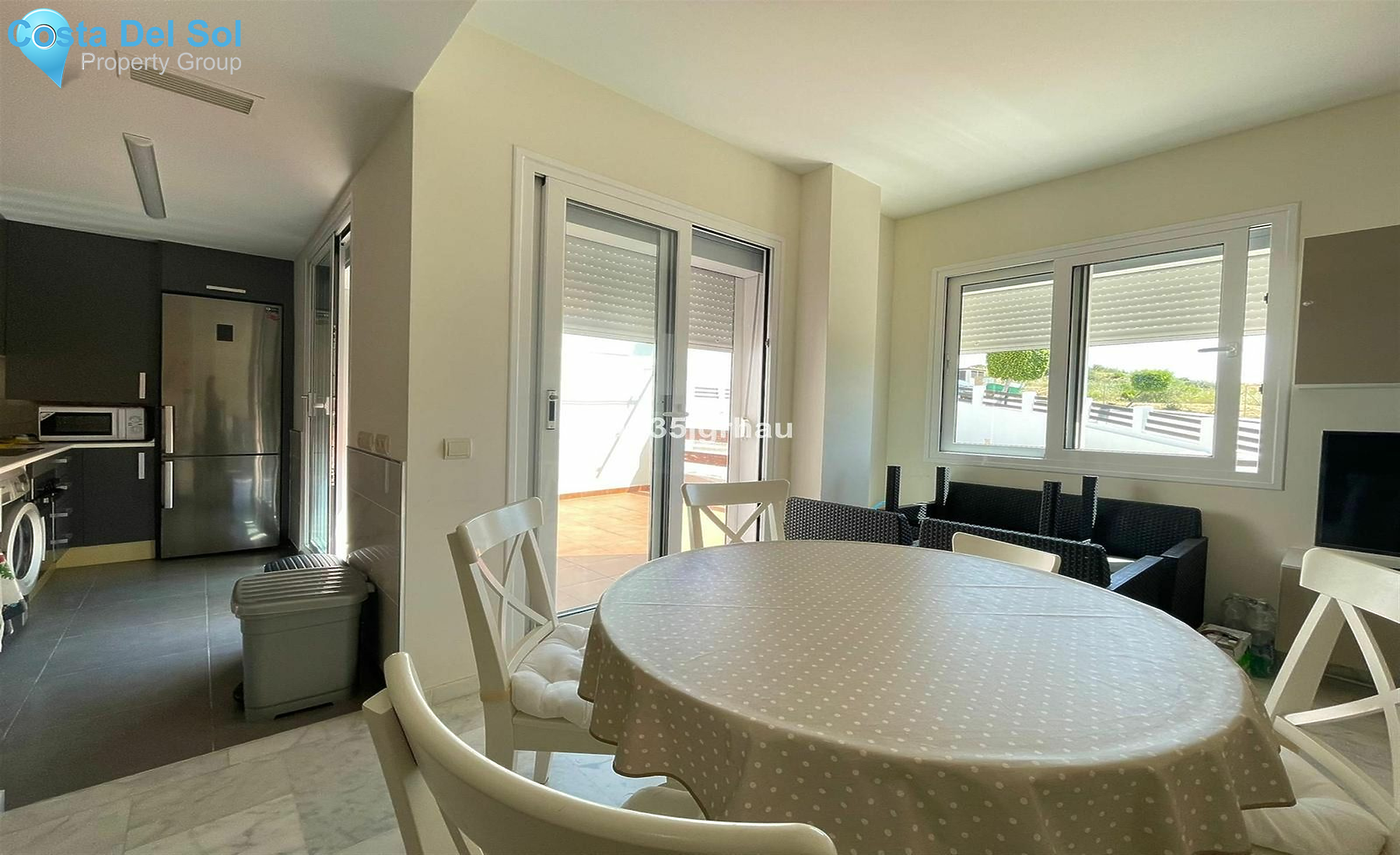 Middle Floor Apartment in Estepona-1158570