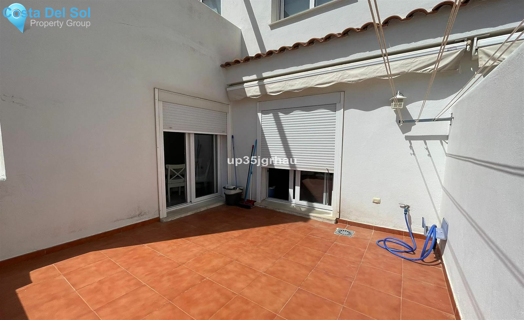 Middle Floor Apartment in Estepona-1158574