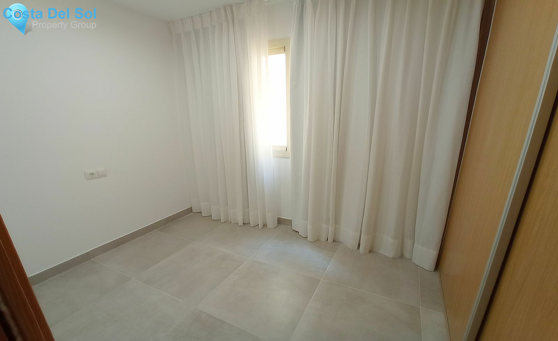 Middle Floor Apartment in Estepona-1158931
