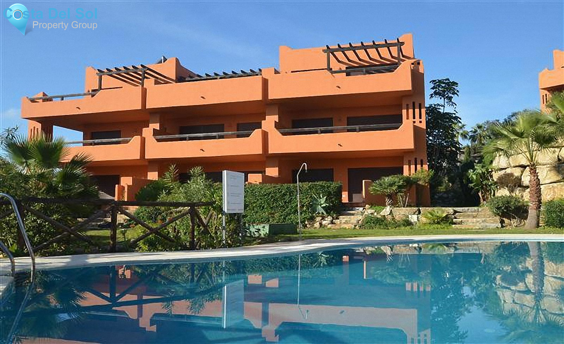 Middle Floor Apartment in Estepona-1159351