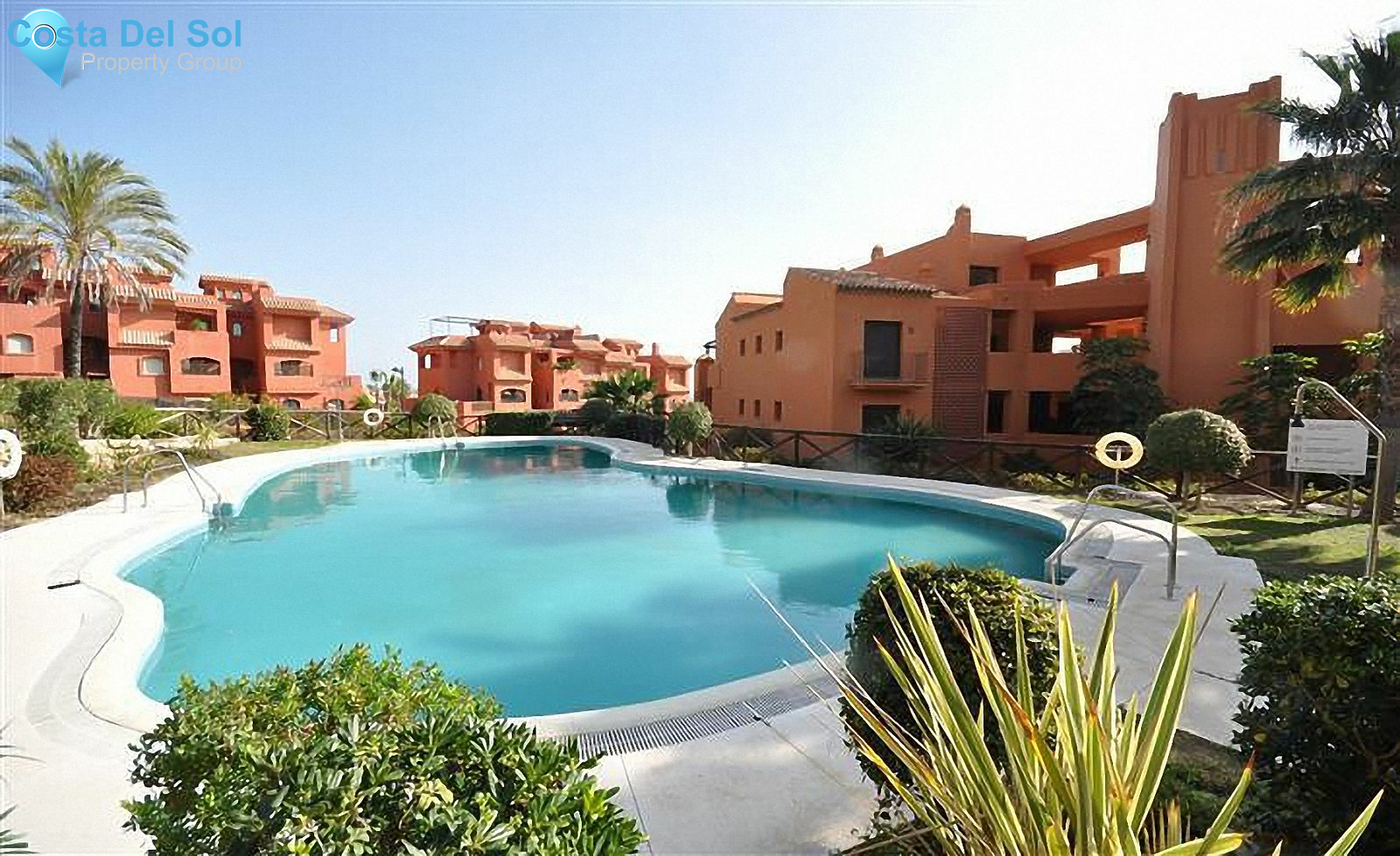 Middle Floor Apartment in Estepona-1159353