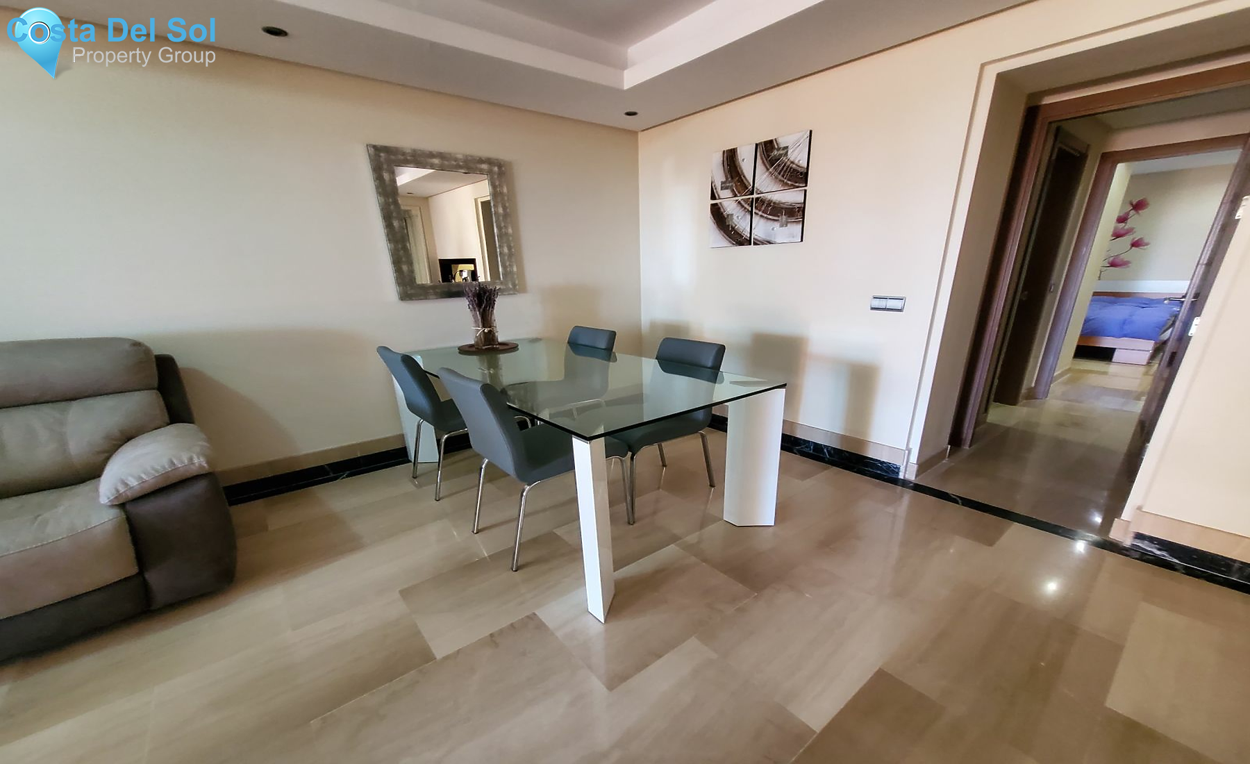 Middle Floor Apartment in Estepona-1160702