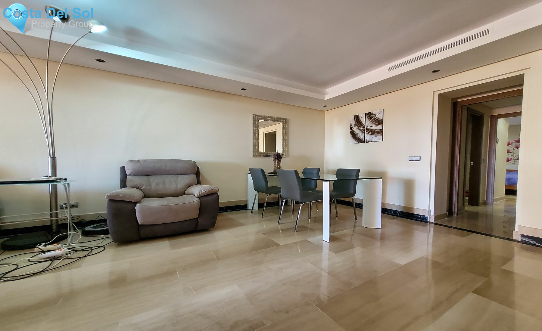 Middle Floor Apartment in Estepona-1160703