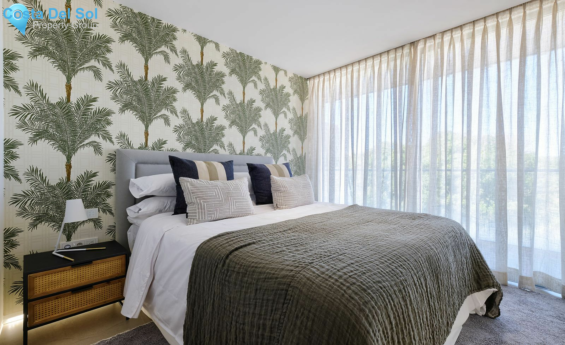 Middle Floor Apartment in Estepona-1162787