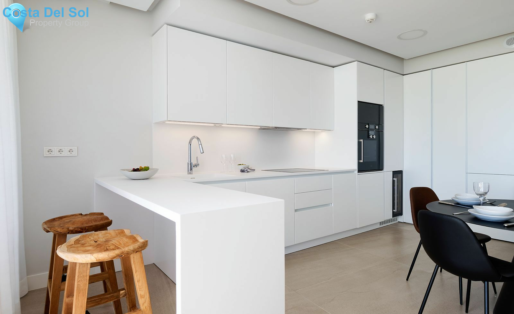 Middle Floor Apartment in Estepona-1162777