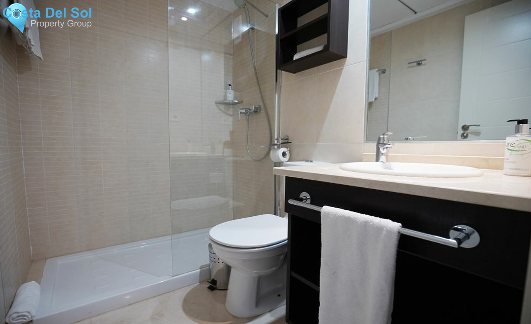 Middle Floor Apartment in Estepona-1170031