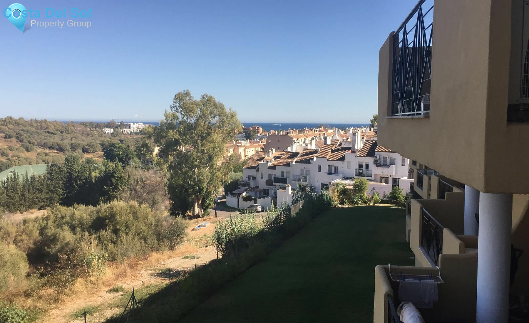 Middle Floor Apartment in Estepona-1175210