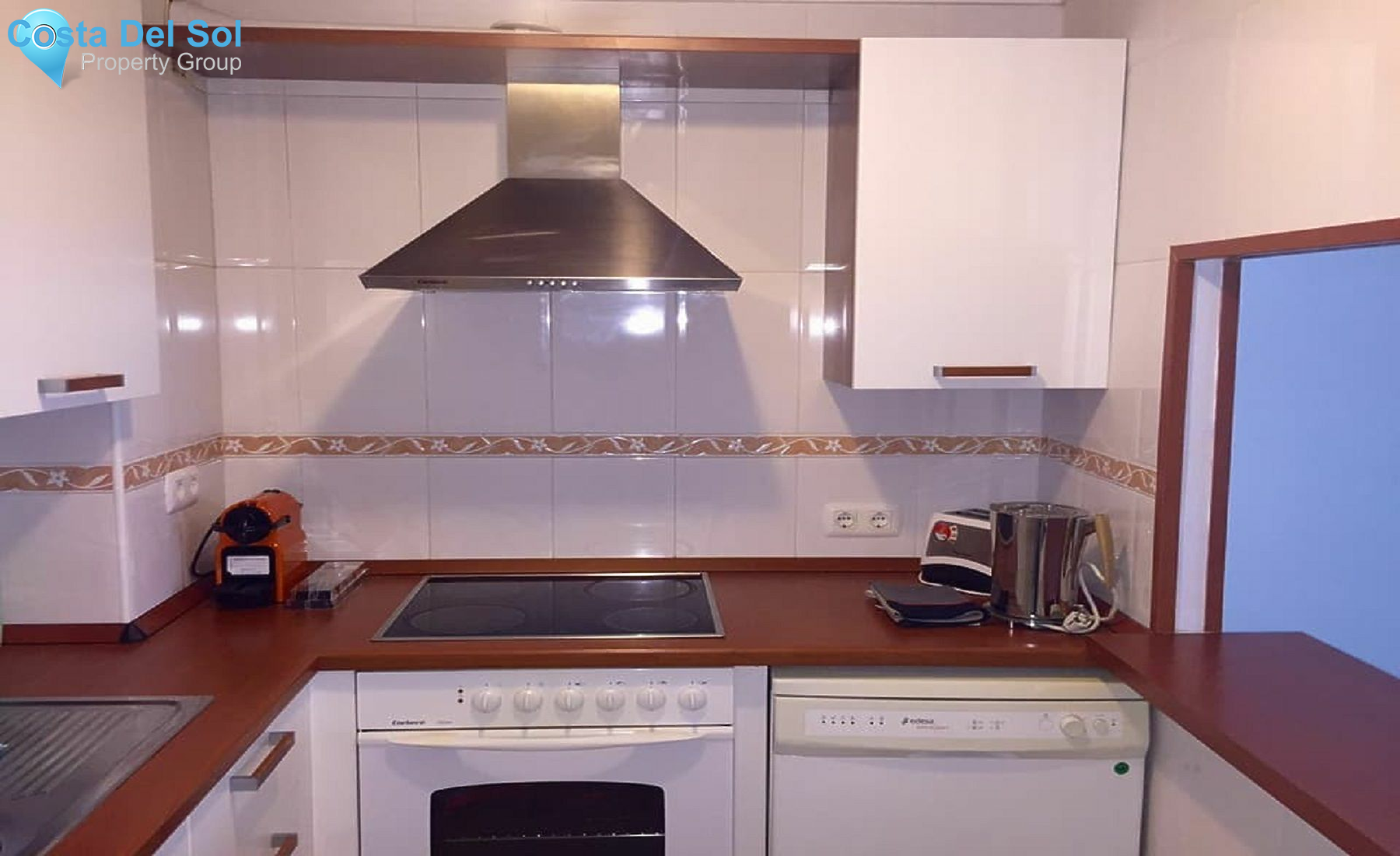 Middle Floor Apartment in Estepona-1185903