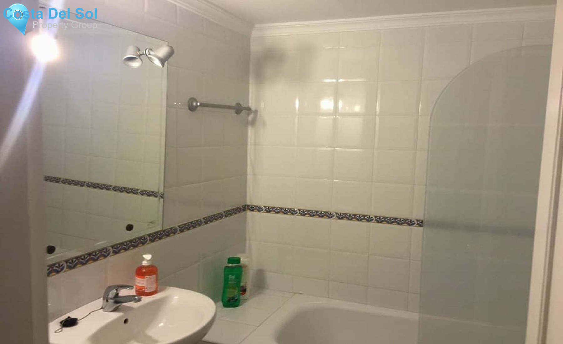 Middle Floor Apartment in Estepona-1185907