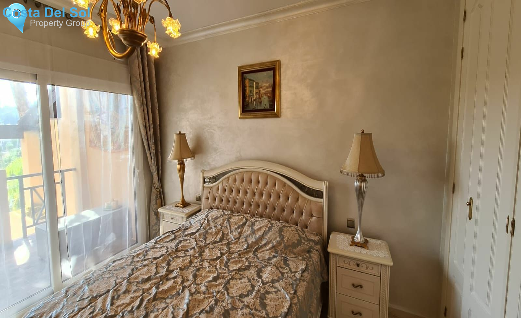 Middle Floor Apartment in Estepona-1186907