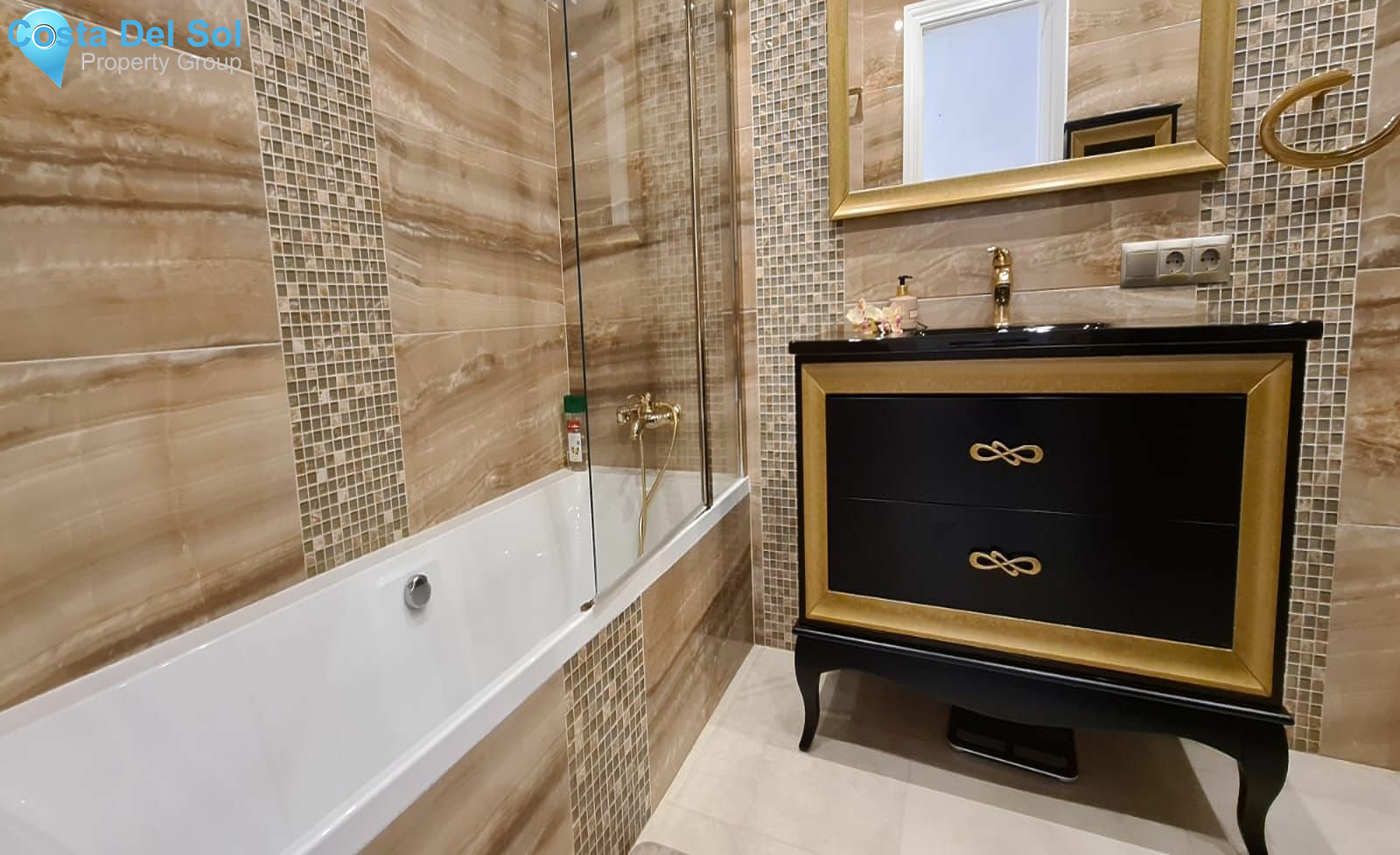 Middle Floor Apartment in Estepona-1186909