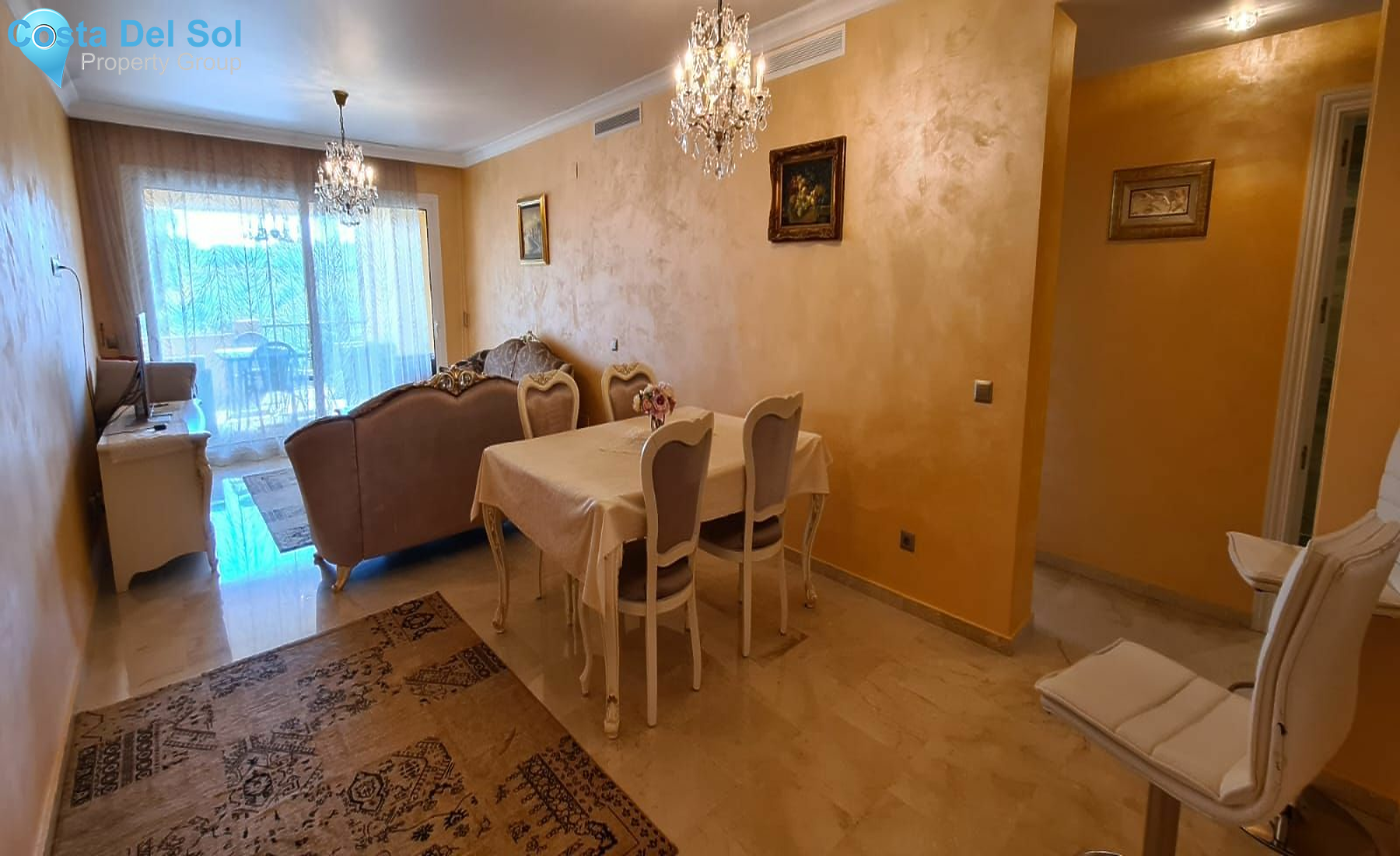 Middle Floor Apartment in Estepona-1186895