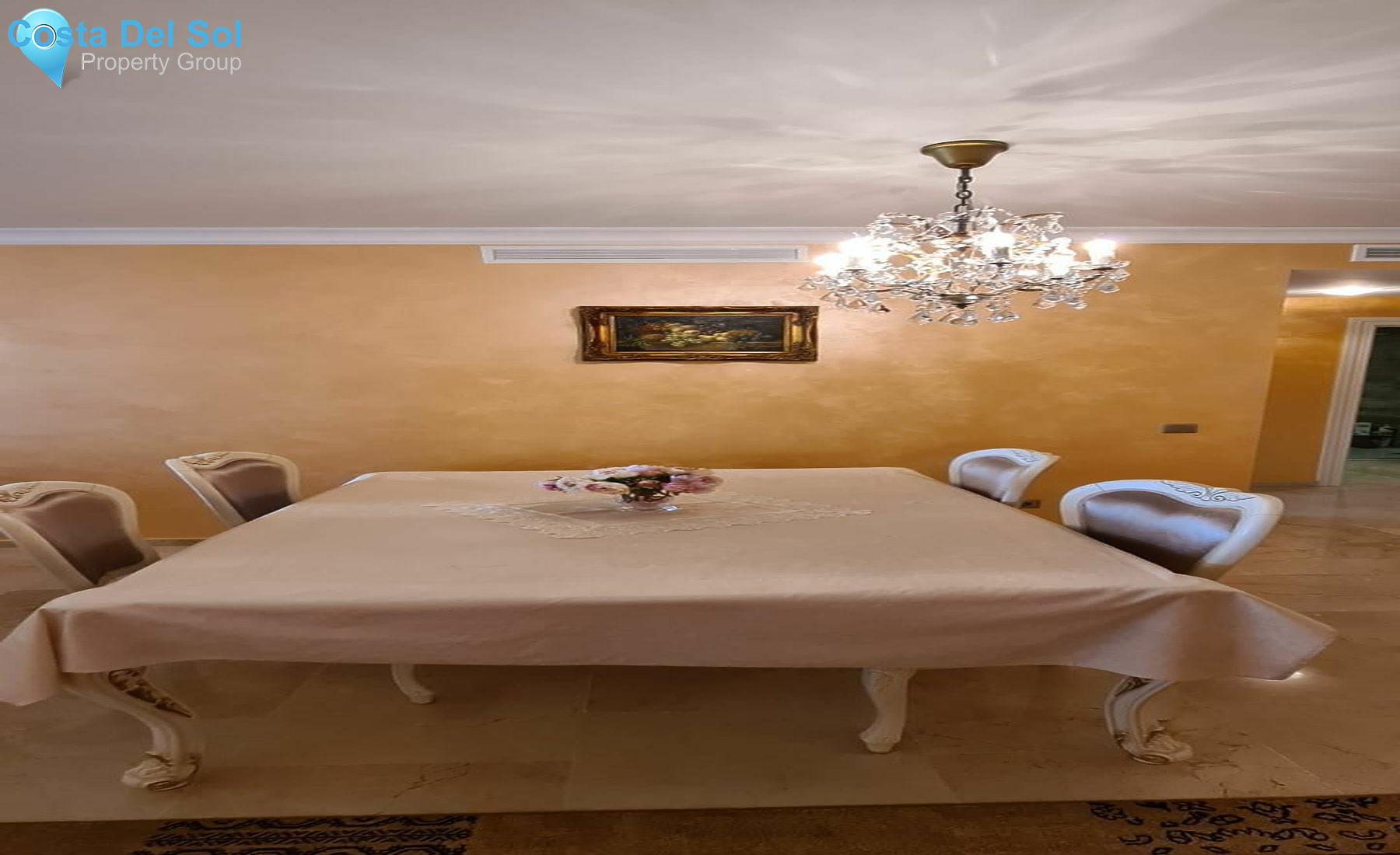 Middle Floor Apartment in Estepona-1186896