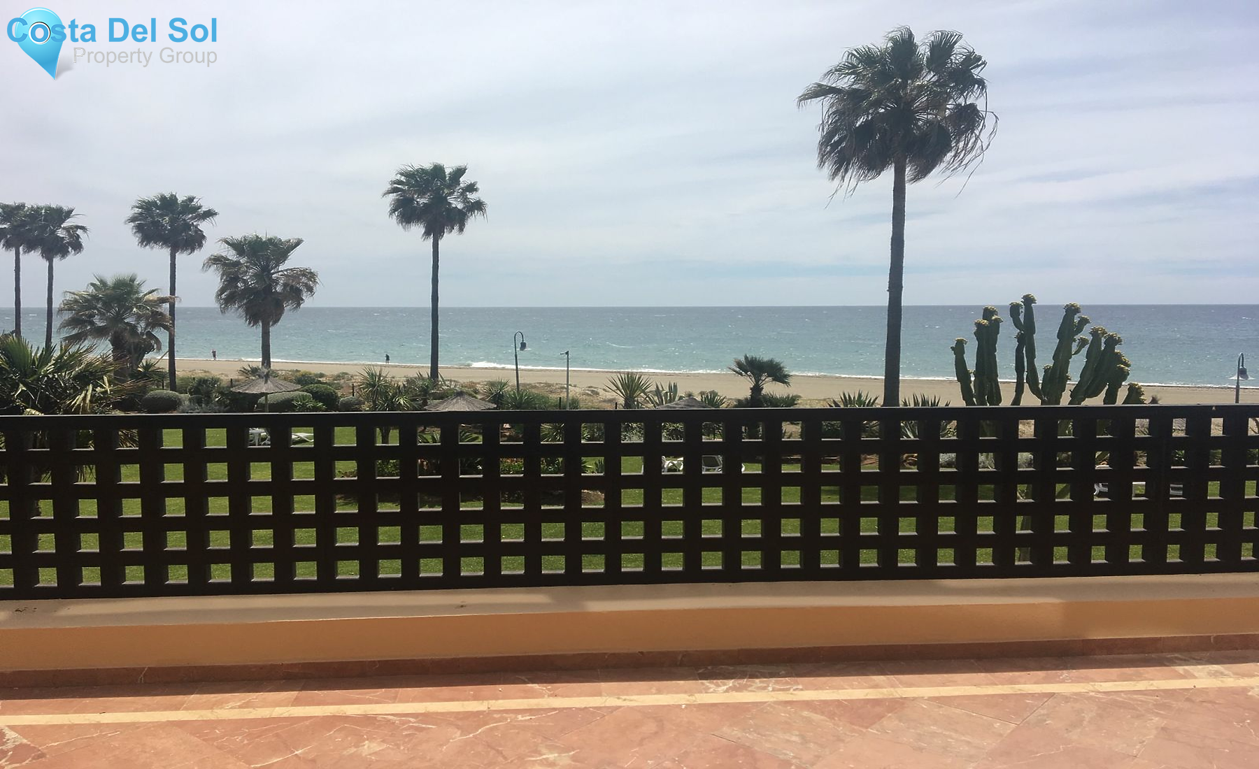 Middle Floor Apartment in Estepona-1197104