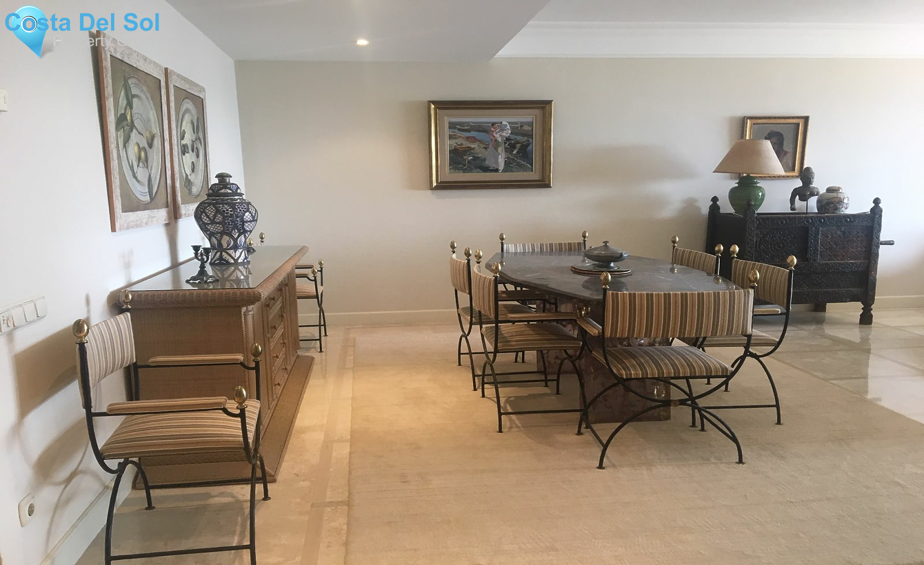 Middle Floor Apartment in Estepona-1197105