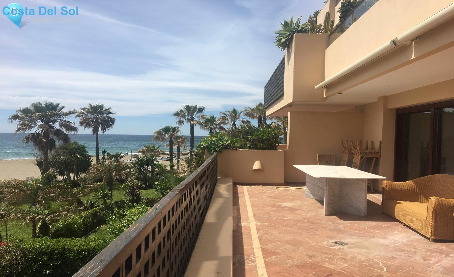 Middle Floor Apartment in Estepona-1197108