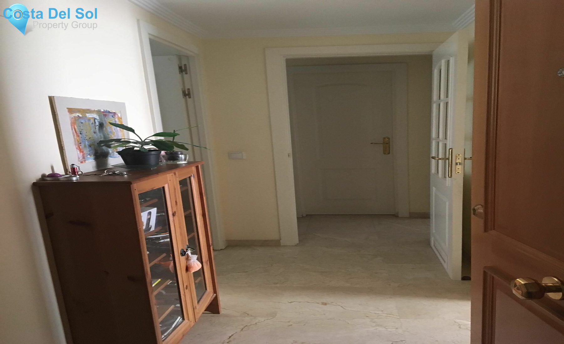 Middle Floor Apartment in Estepona-1197642