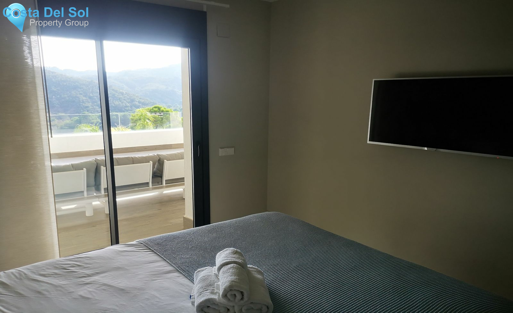 Middle Floor Apartment in Estepona-1198750