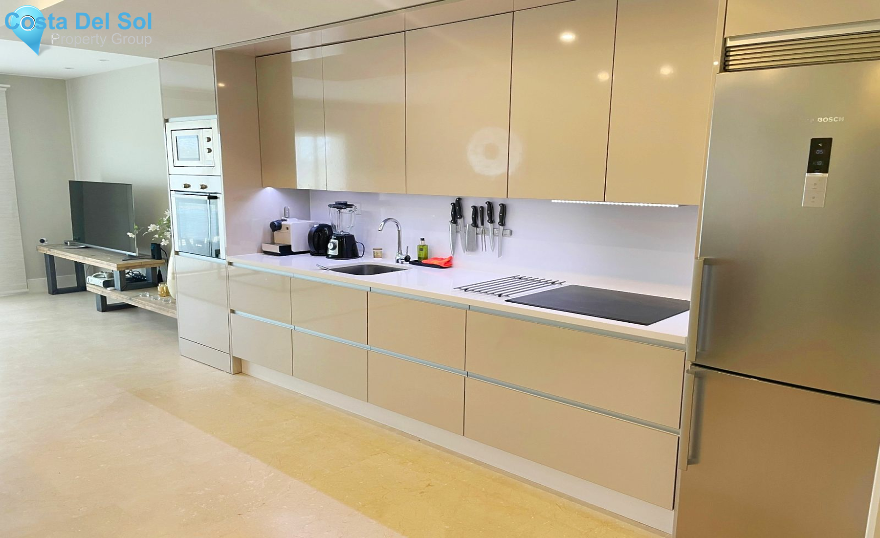 Middle Floor Apartment in Estepona-1198751