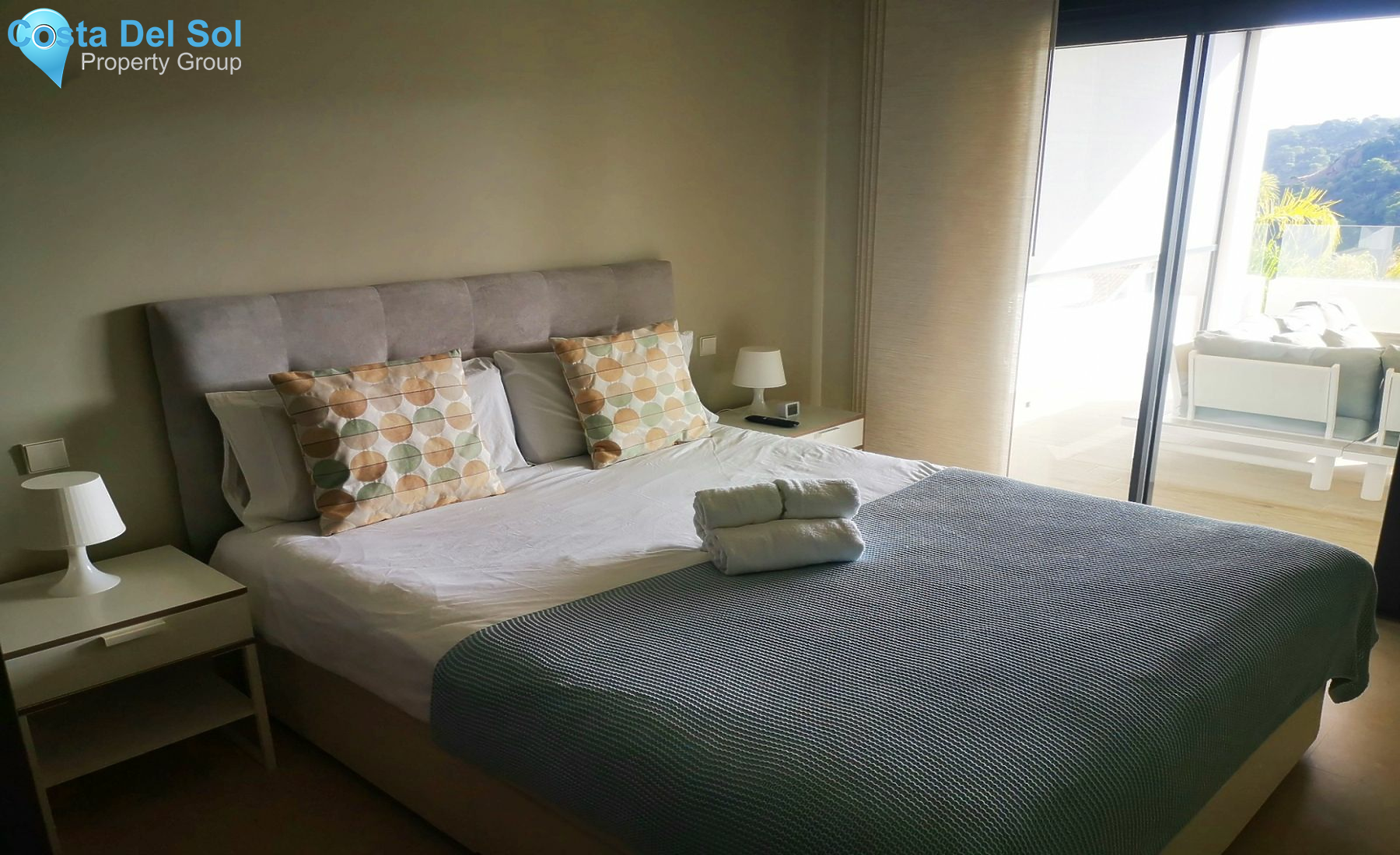 Middle Floor Apartment in Estepona-1198757