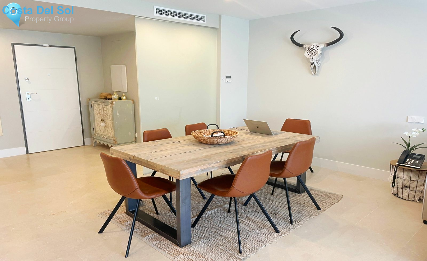 Middle Floor Apartment in Estepona-1198758